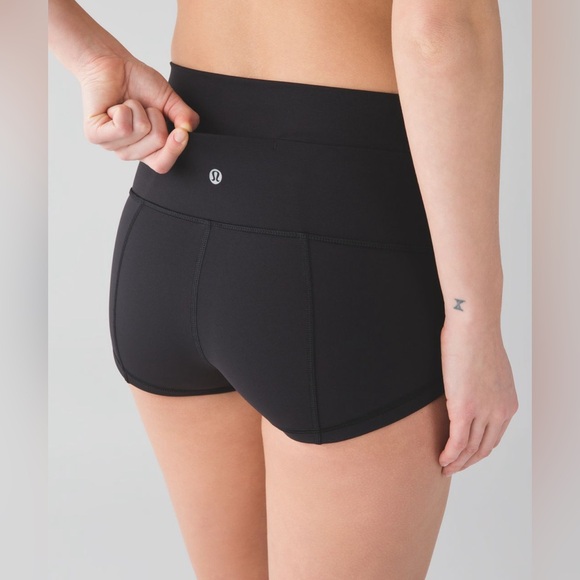 lululemon athletica Pants - Lululemon Wunder Short *Full-On Luxtreme 2"